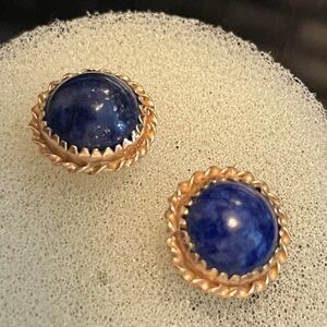 SOLD ✅SOLD SOLD 14kt gold lapis lazuli earrings